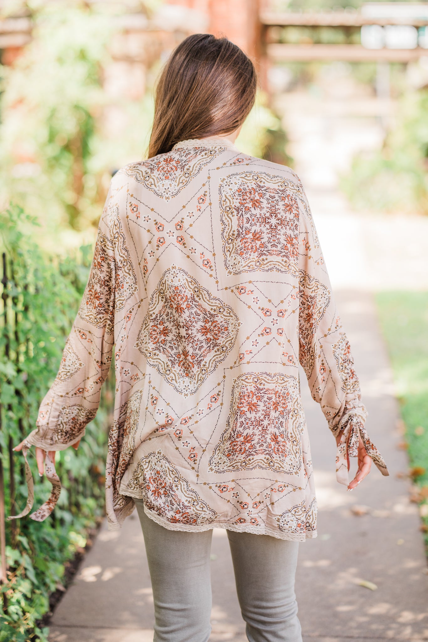 Taupe Cinched Sleeve Floral Kimono