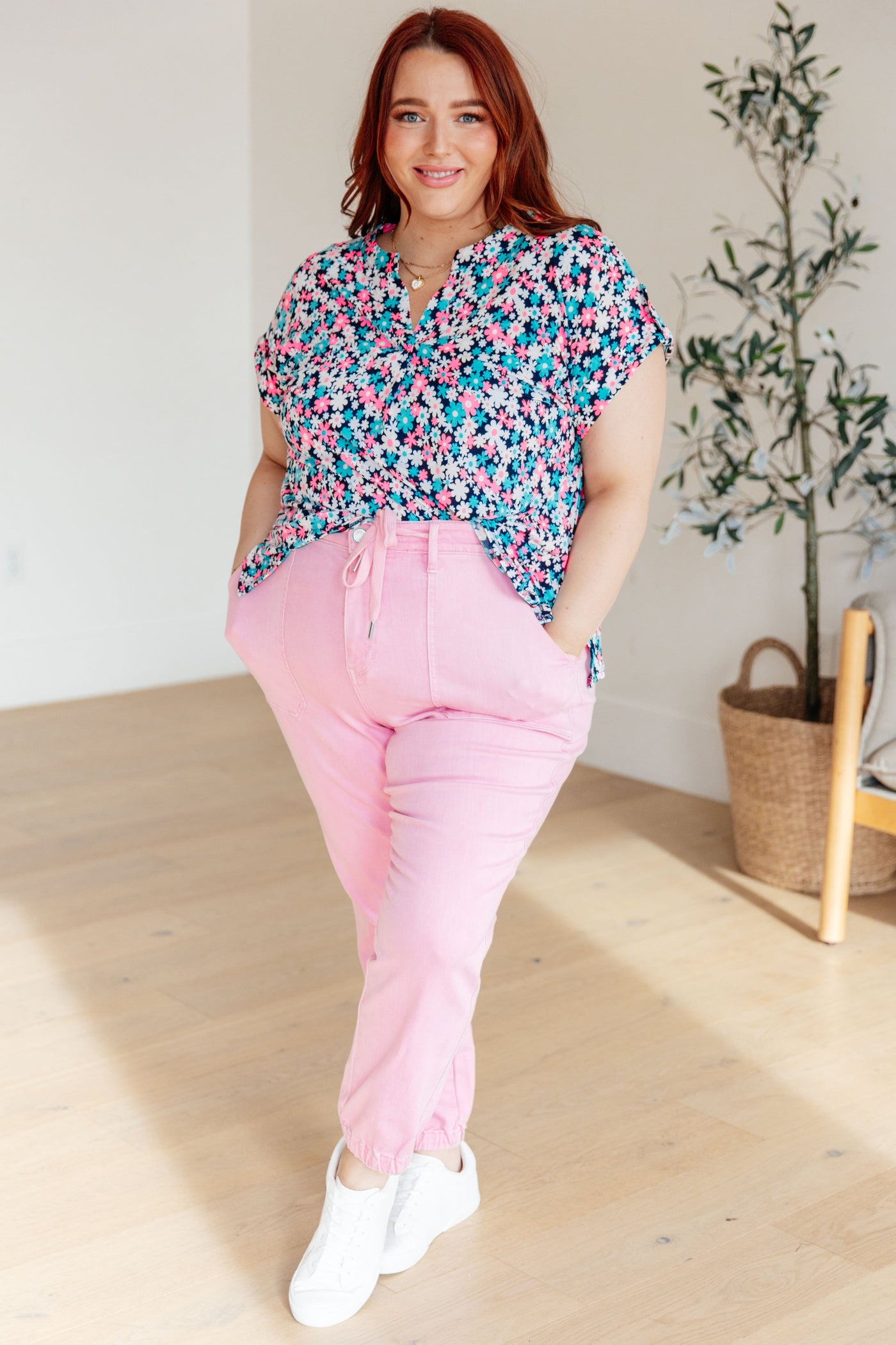 Lizzy Cap Sleeve Top in Navy and Hot Pink Floral