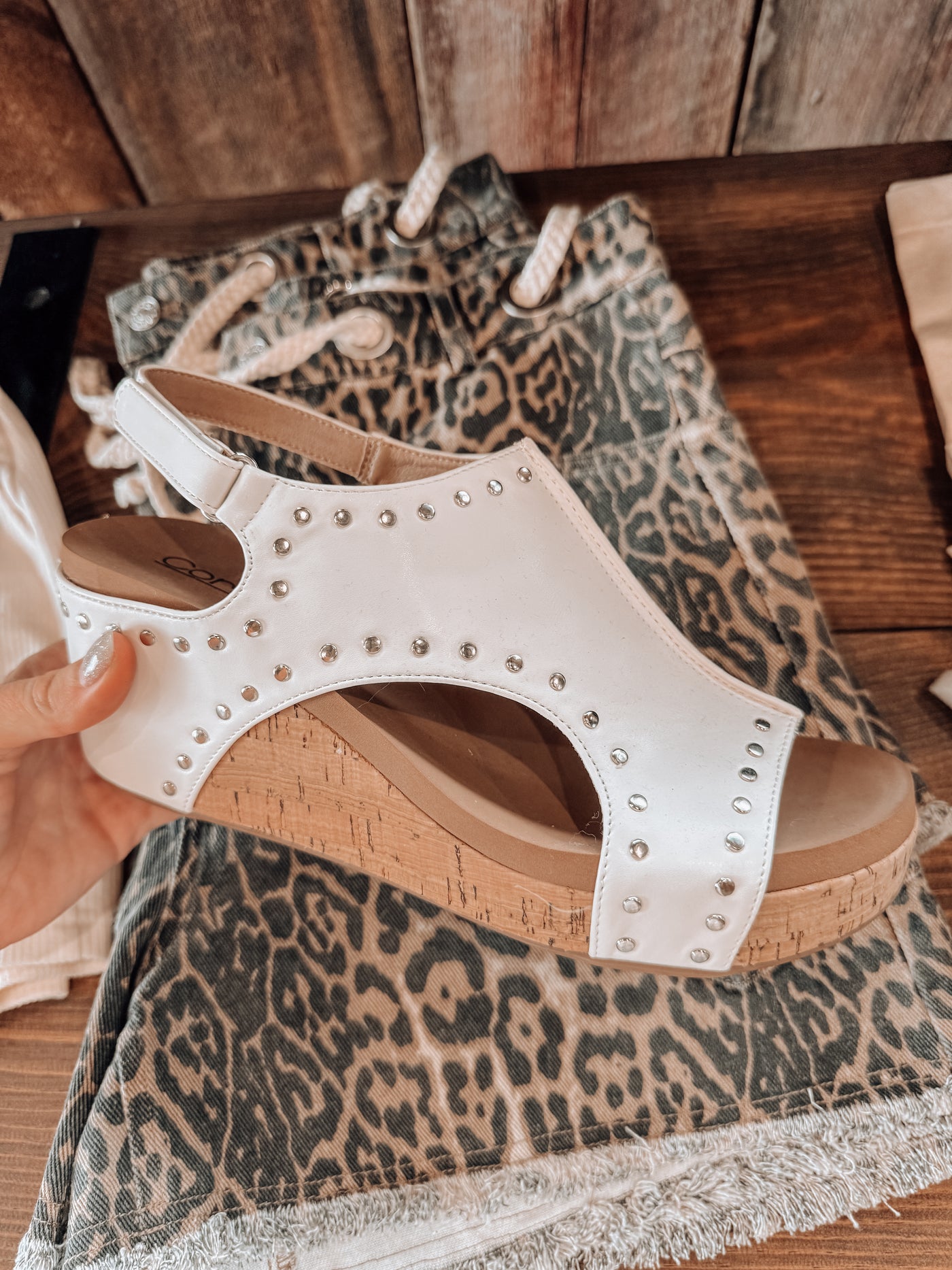 Corkys Carly in Ivory Stud