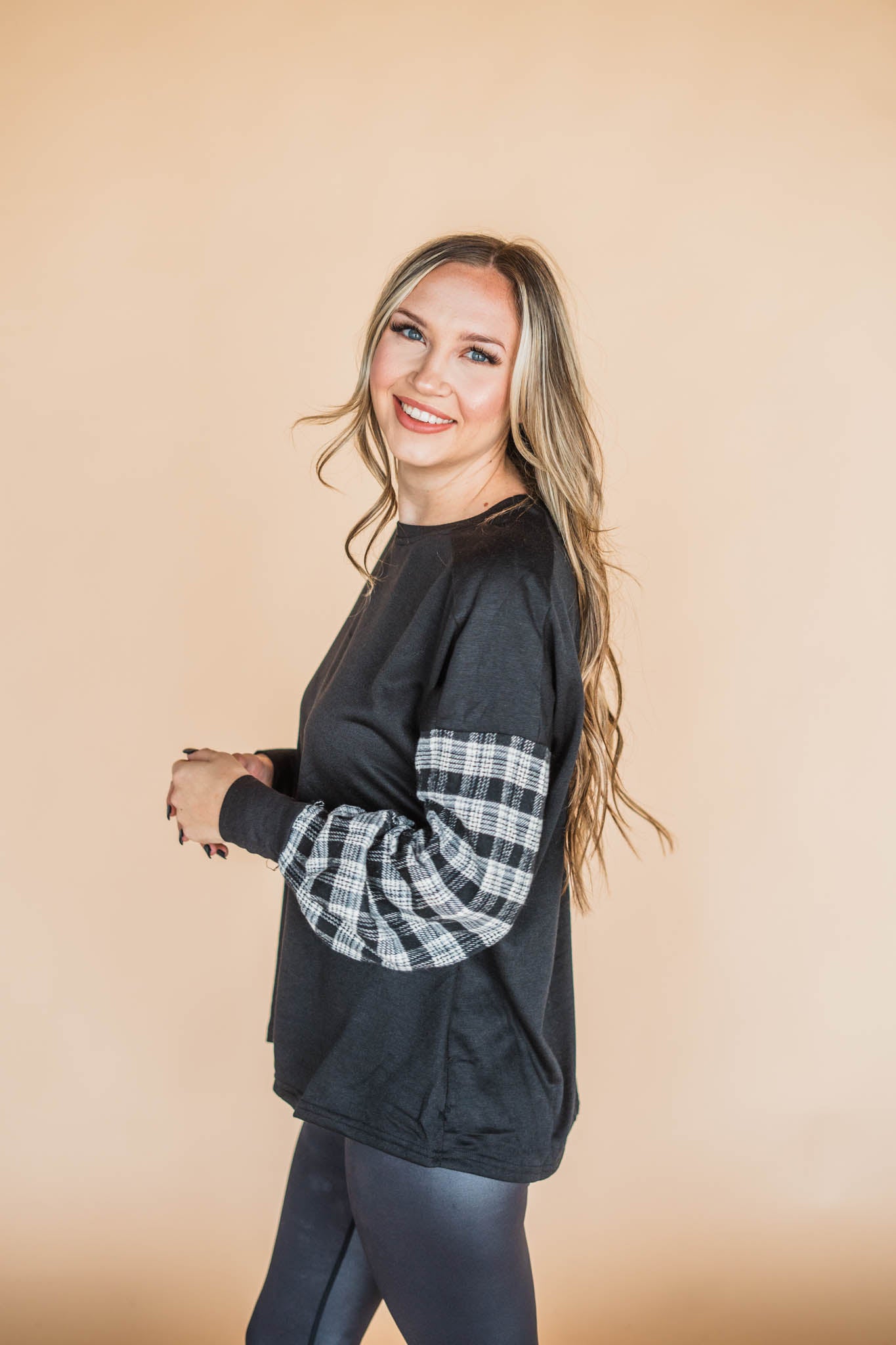 Black and White Plaid Contrast Sleeve Long Sleeve Top