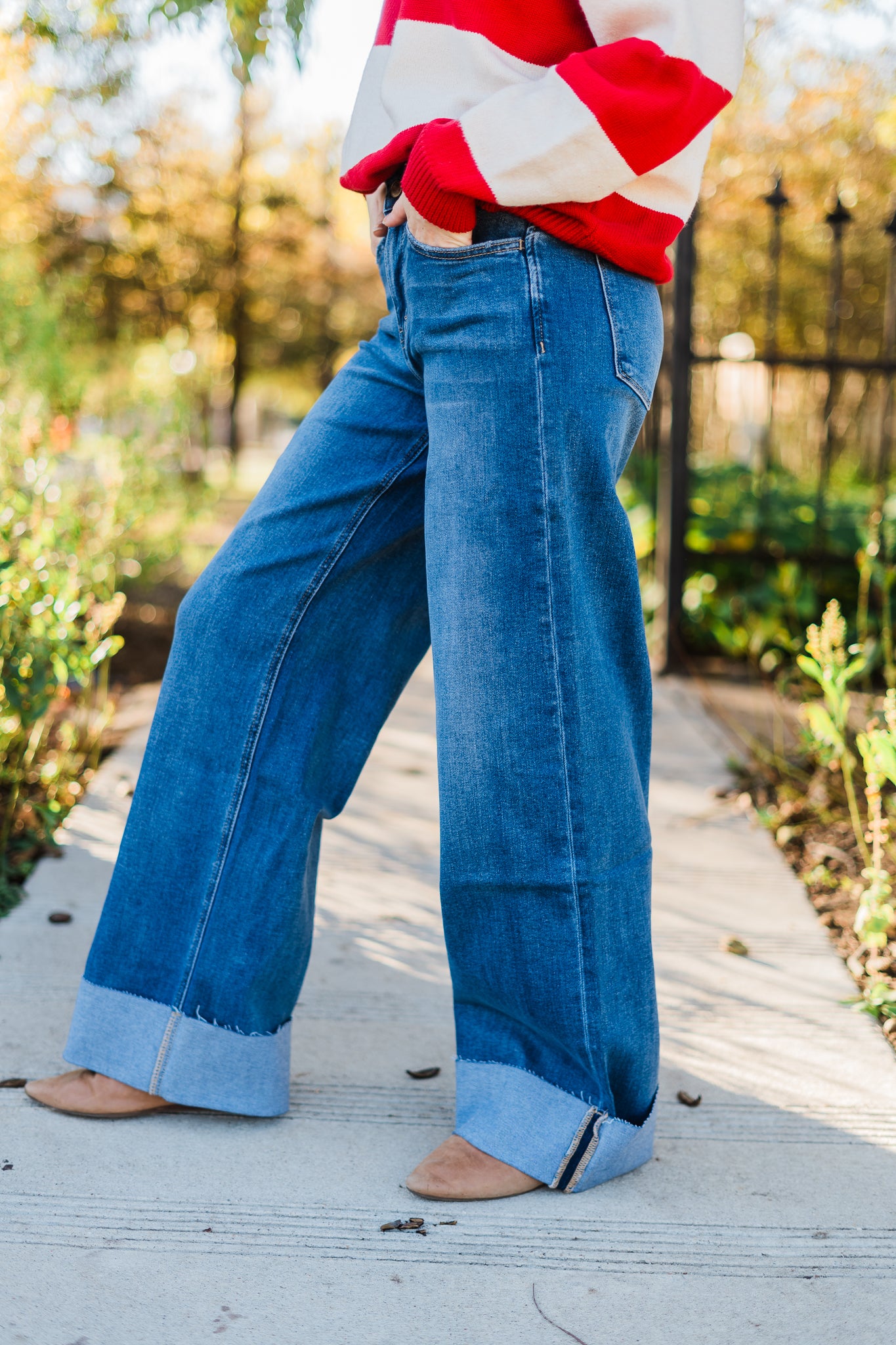 High Rise Cuffed Wide Jeans