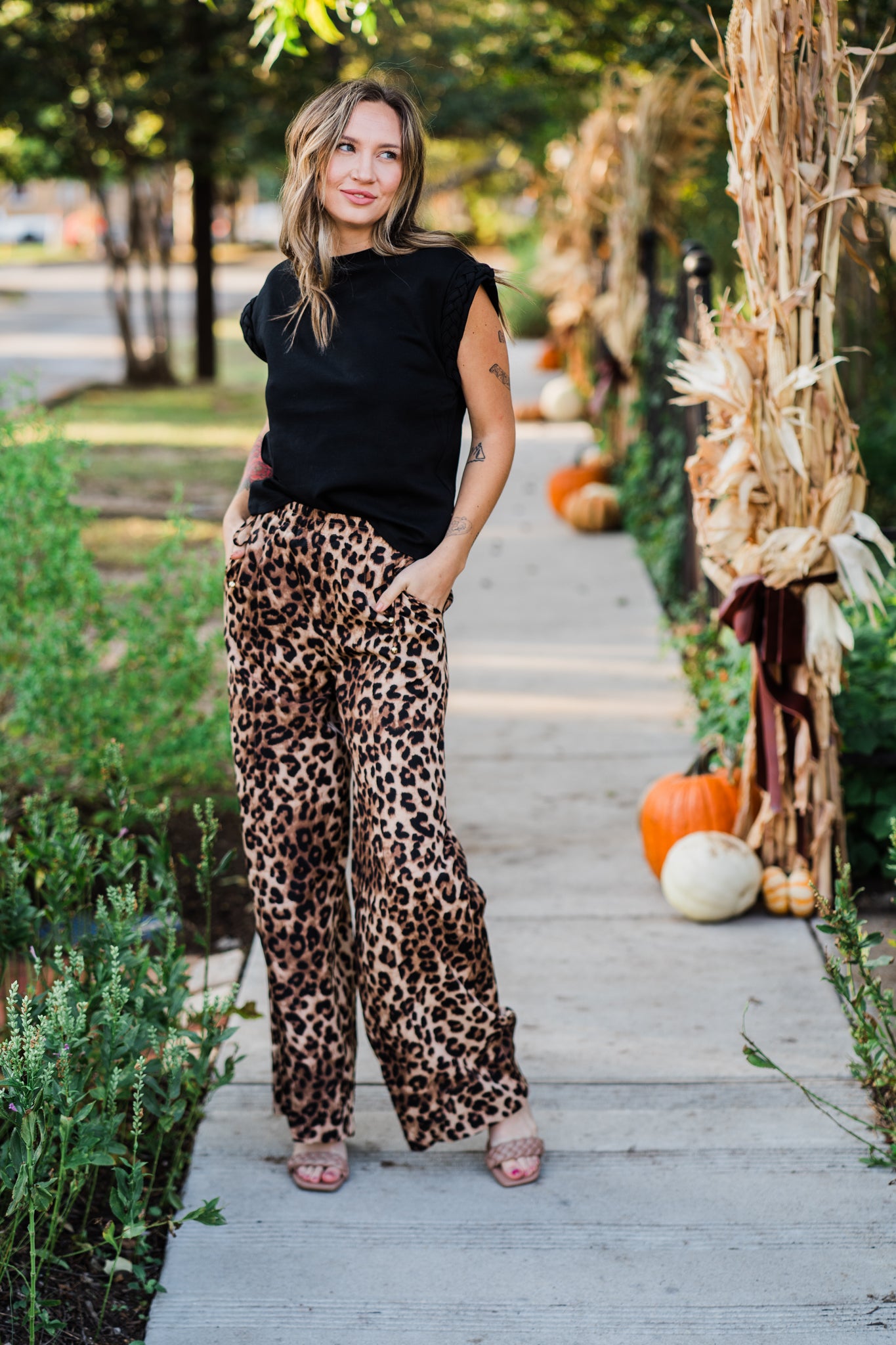 Black Short Sleeve Braided Top