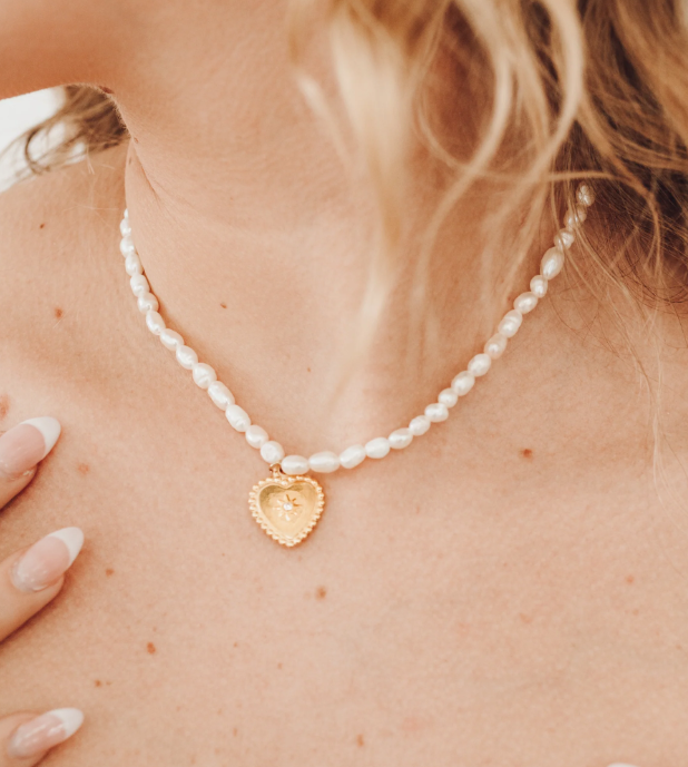 Follow Your Heart Pearl Pendant Necklace- Waterproof