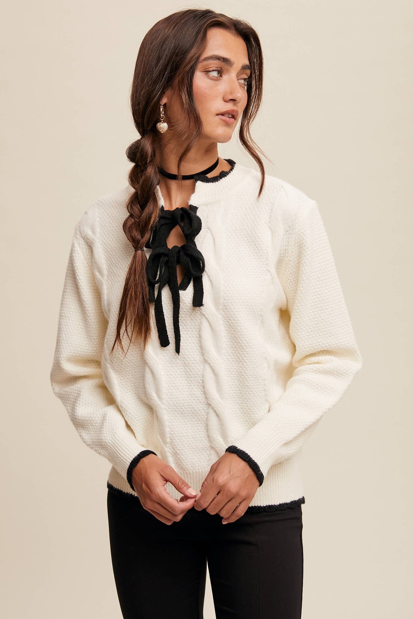 Contrast Bow-Tie Knit Pullover Sweater