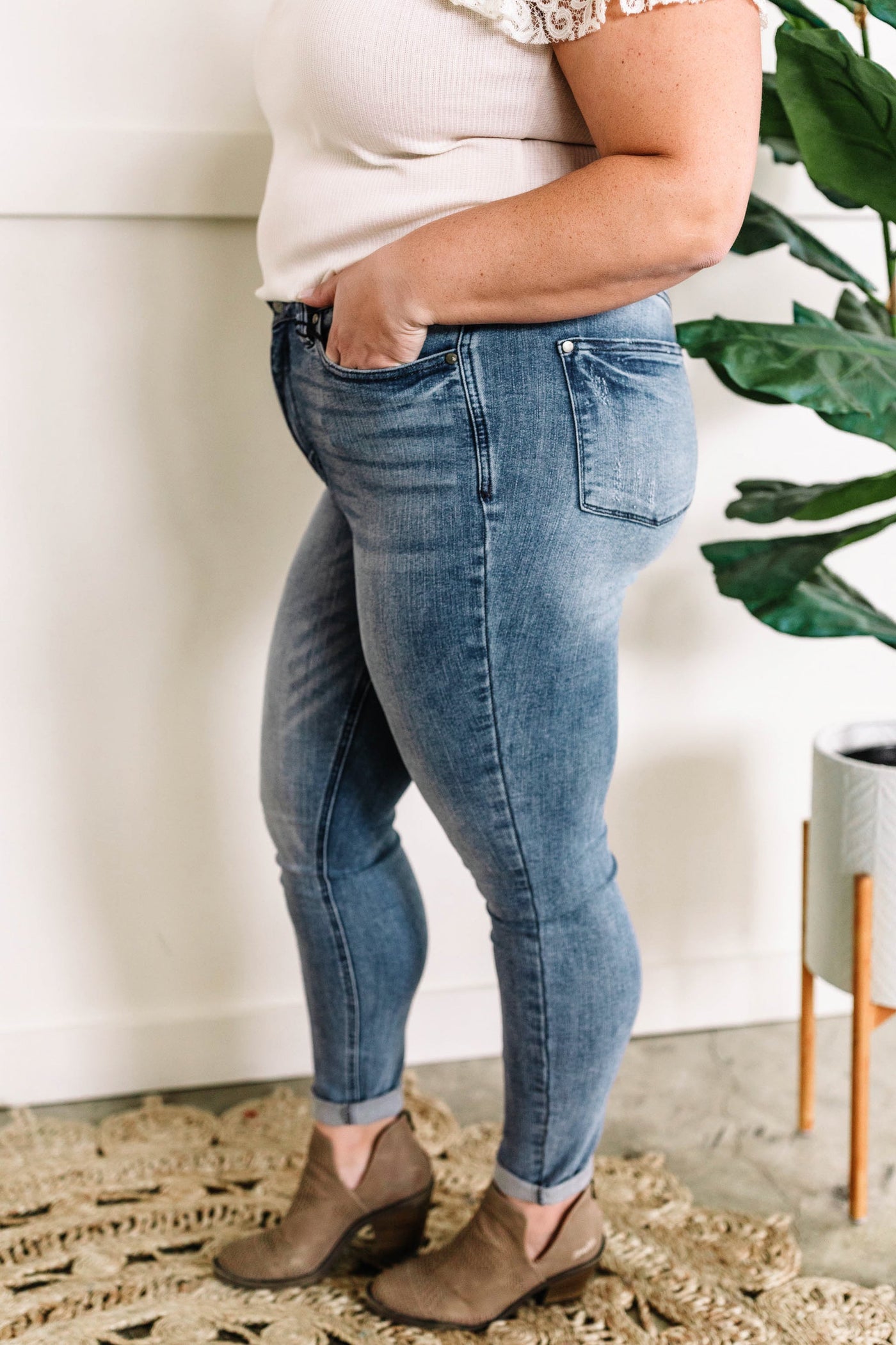 Tummy Control Skinny Fit Judy Blue Jeans In Vintage Wash