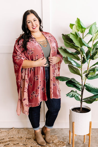Ultra Soft Velvet Floral Kimono In Dusty Pink